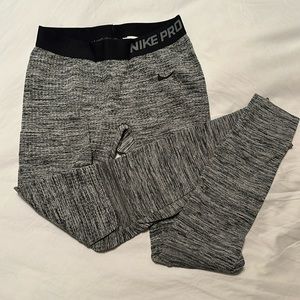 Nike Pro Women’s Leggings Size Small